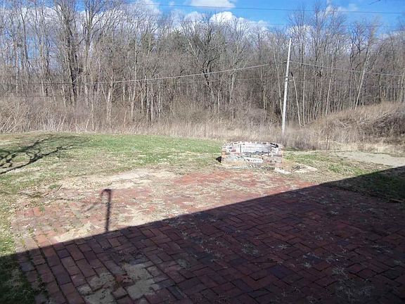 4th image of 234 Crestwood Ln