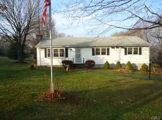 21 Valley View Rd, Monroe, CT 06468