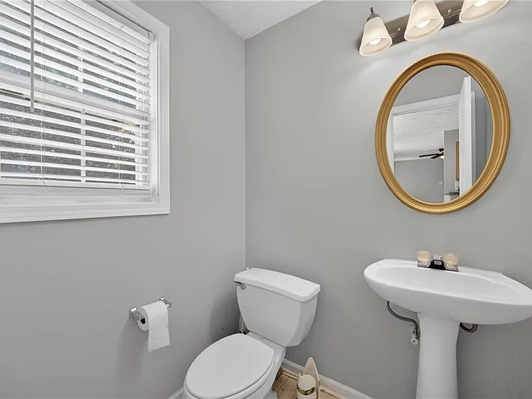 530 Sterling Pointe Ct — Photo 15