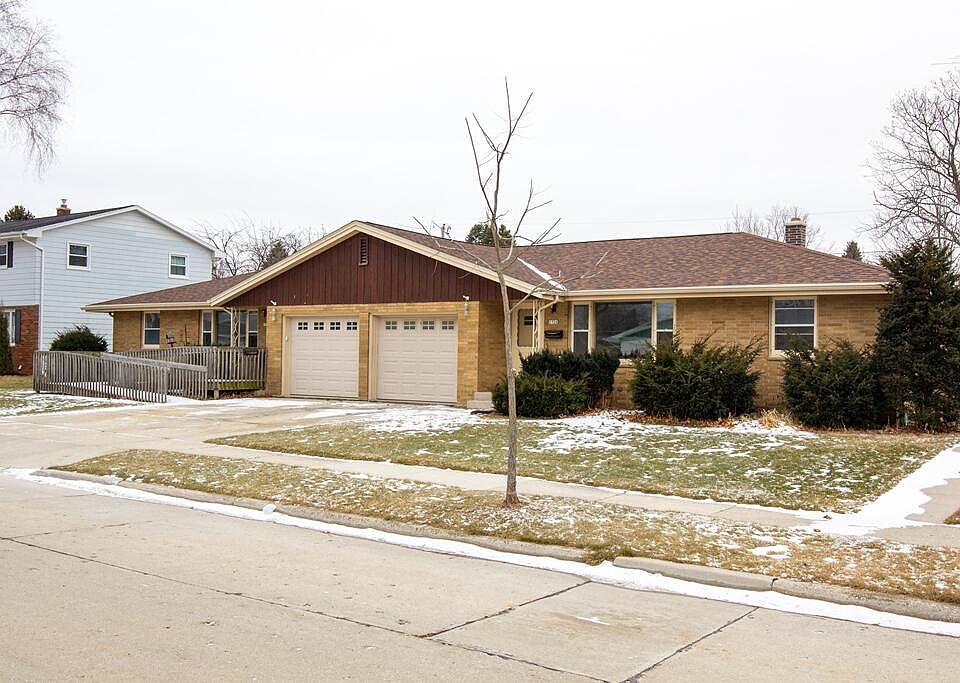 1st image of 1724 N 28th St #1726
