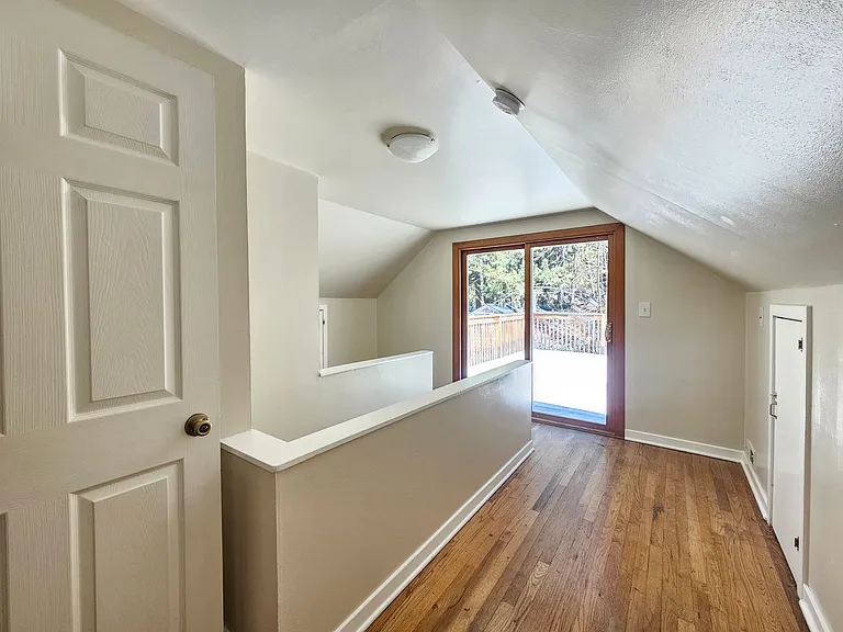 1922 E 18th Ave — Photo 29