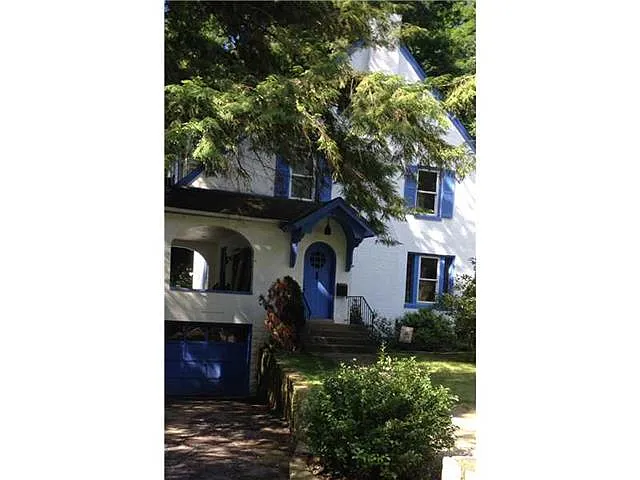 125 Valley Dr photo 1