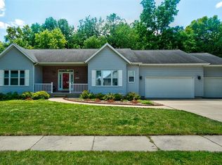 1609 Woodcrest St NE, Cedar Rapids, IA 52402