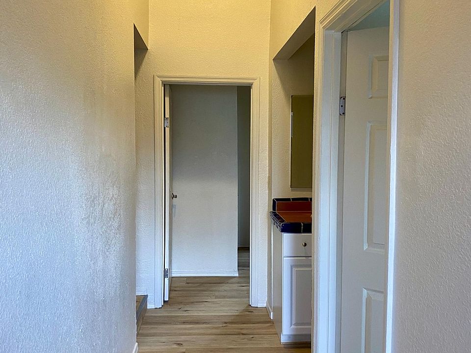 Entry. Note the high ceiling.