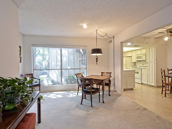 5th image of 8220 Summer Place Dr