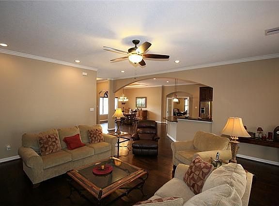 4th image of 2110 Palmer Oaks Dr