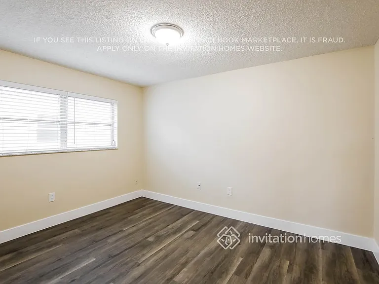 11860 NW 29th Pl — Photo 11