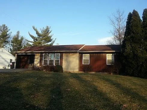 1216 Cambridge Dr photo 1