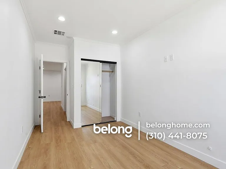1702 W 43rd St — Photo 12