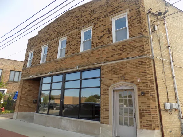 328 Green Bay Rd #1, Highwood, IL 60040