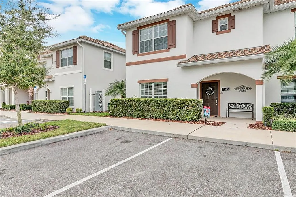 5 bed, 2128 sqft, $1,250 — Photo 1
