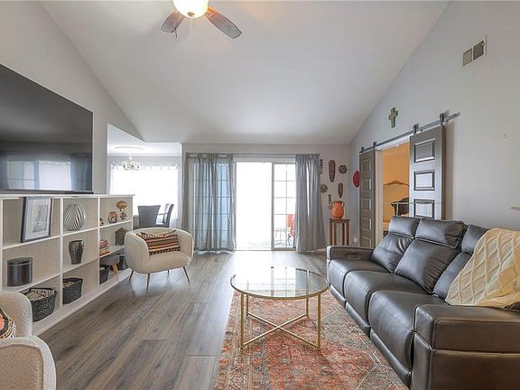 3rd image of 11305 Minor Dr APT 4