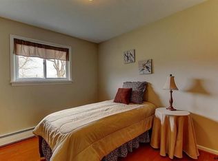 430 Tulip Ln, Hellam, PA 17406