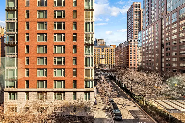 Rented by R New York | media 3
