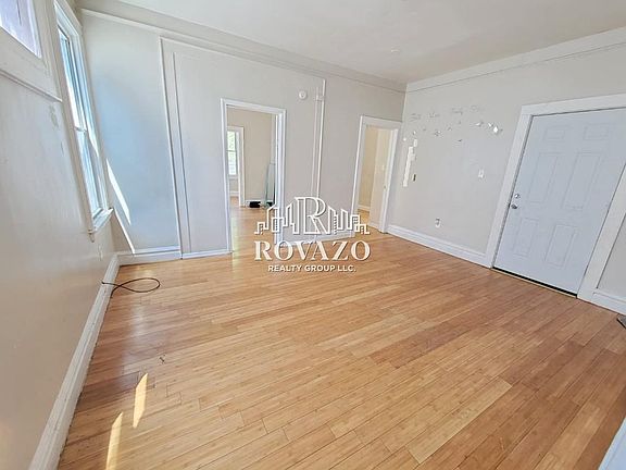 5th image of 110 Brookdale Ave #A2