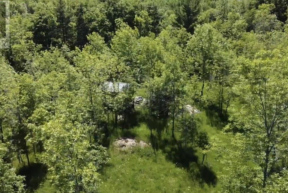1st image of 33 Carter Cres