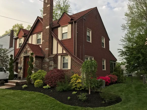 141 Romaine Ave, Maywood, NJ 07607