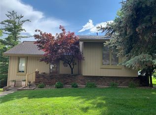 9 Woodbridge Ln, Kansas City, MO 64145