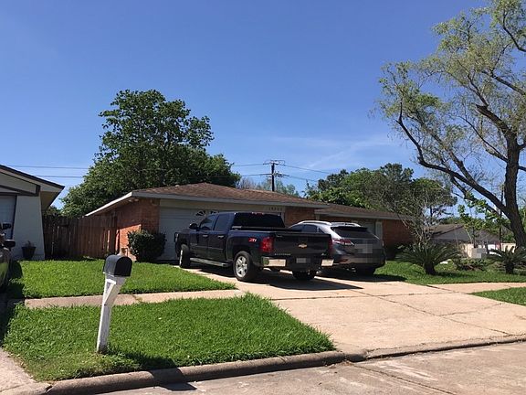 3rd image of 10402 Townhall Ln
