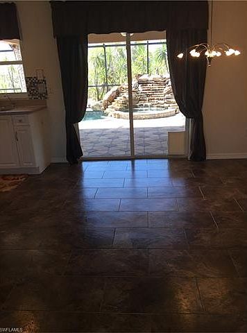 1st image of 224 Blackstone Dr