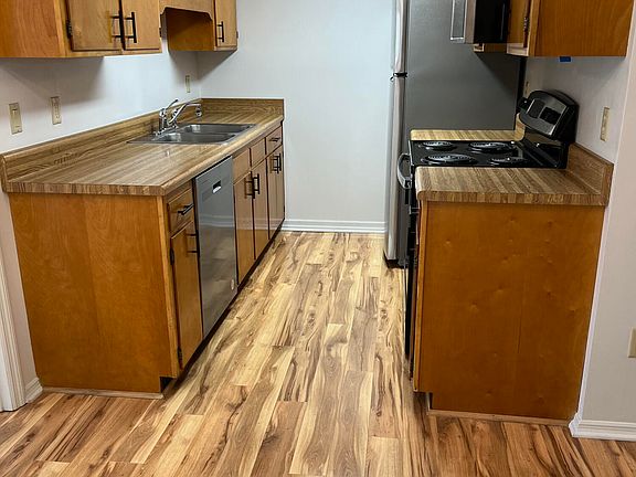 5th image of 3708 Monte Vista Dr #8