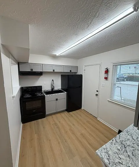 528 Booker St #3 — Photo 1