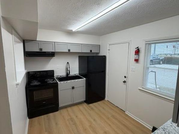 528 Booker St Suite 3
