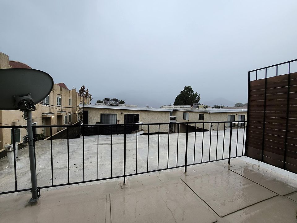 1st image of 2474 Montrose Ave #2474