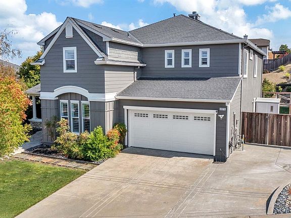5th image of 371 Piercy Drive