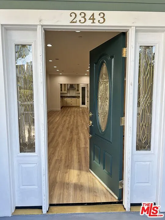 3 bed, 2.0 bath, 1800 sqft, $4,500 — Photo 3