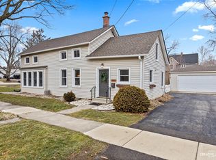 407 Spring St, Batavia, IL 60510