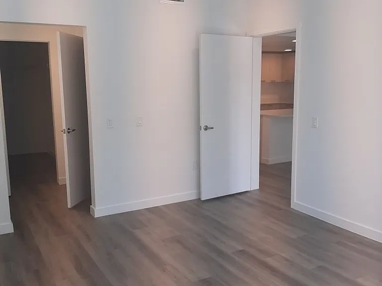 The Mirage Apartments — Photo 151