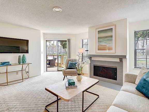 5th image of 578 Island View Cir