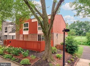 11468 Links Dr, Reston, VA 20190