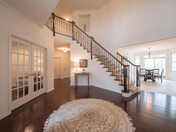 2nd image of 72 Fredericks St