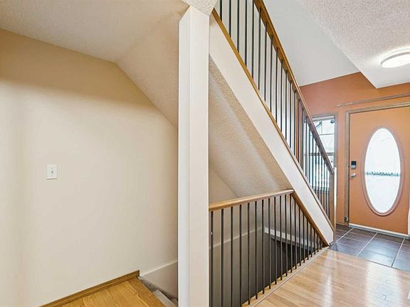 3rd image of 39 Country Village Cir NE