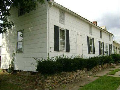 2nd image of 109 N Park Dr
