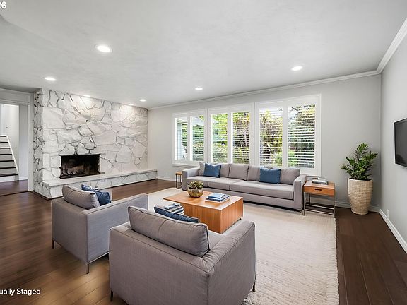 4th image of 2740 Almaden St