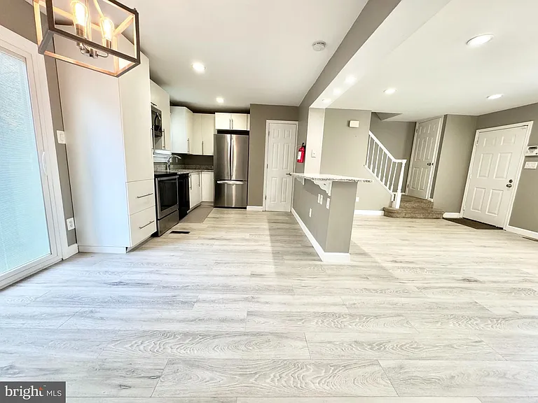 129 New Albany Rd #A — Photo 6