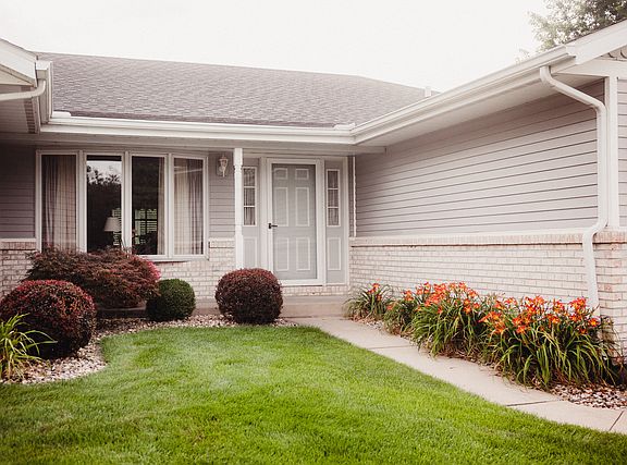 2nd image of 1151 Briar Ct