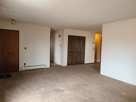 5th image of 514 N Winchester Ave