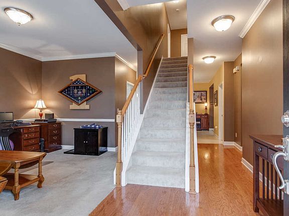 2nd image of 1502 Decatur Cir