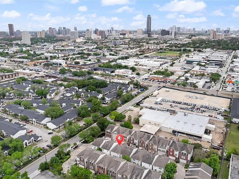3410 Skyline Village Dr — Photo 47