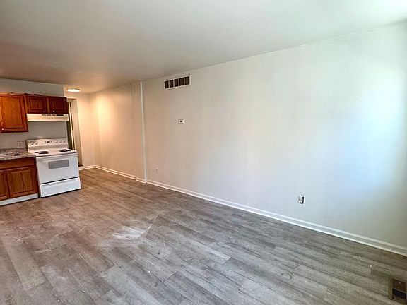 3rd image of 606-618 Washington St #616-01