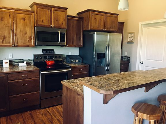 4th image of 155 Grandview Ave