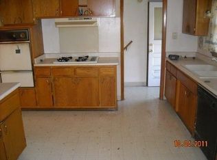 6824 N Burbank Ave, Milwaukee, WI 53224