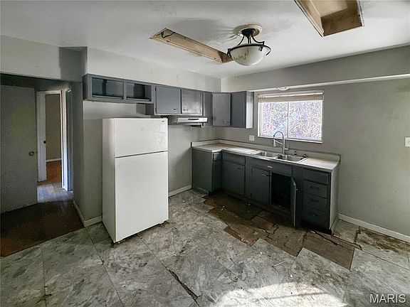 2nd image of 3835 Miller Valley Dr