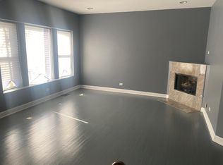 122 E 49th St #106, Chicago, IL 60615