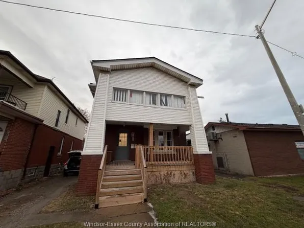 25 Giles Blvd E, Windsor, ON N9A 4B6