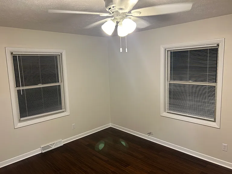 4044 S Broadway Ave — Photo 22